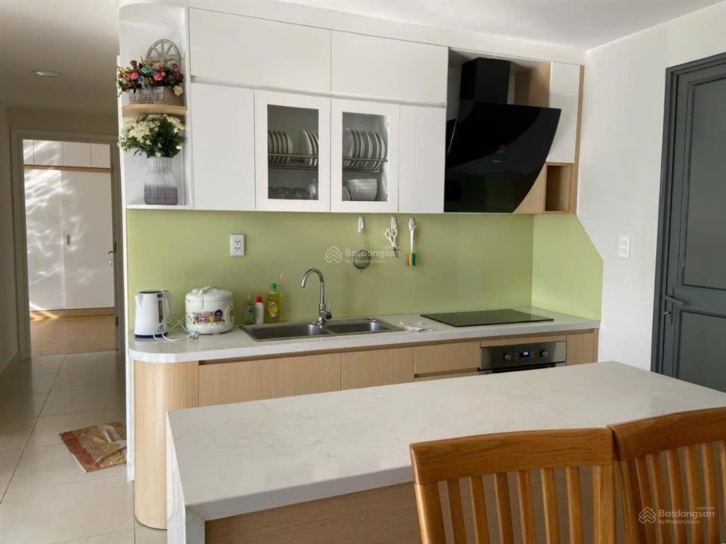 Bán nhanh căn 3pn view sông thoáng, giá 11 tỷ full nội thất, nhà trống xem nhà 24/7
