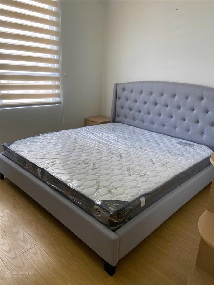 Bán nhanh căn 3pn view sông thoáng, giá 11 tỷ full nội thất, nhà trống xem nhà 24/7