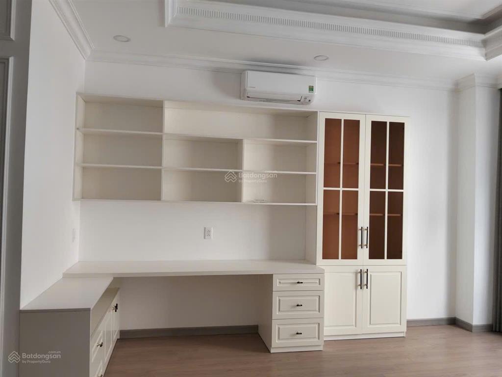 Cho thuê nhà verosa park khang điền, dt 5x20 trục đường to, giá 40tr hd lâu dài.