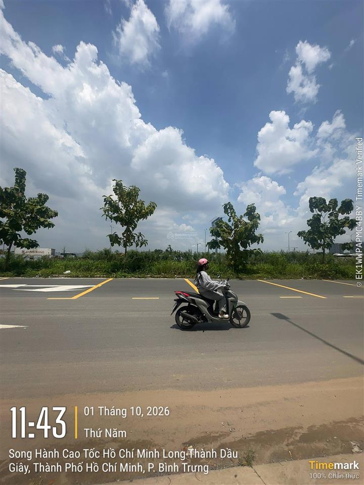Cho thuê shophouse mt song hành cạnh lake view dt 7x22 giá thuê 100tr / tháng