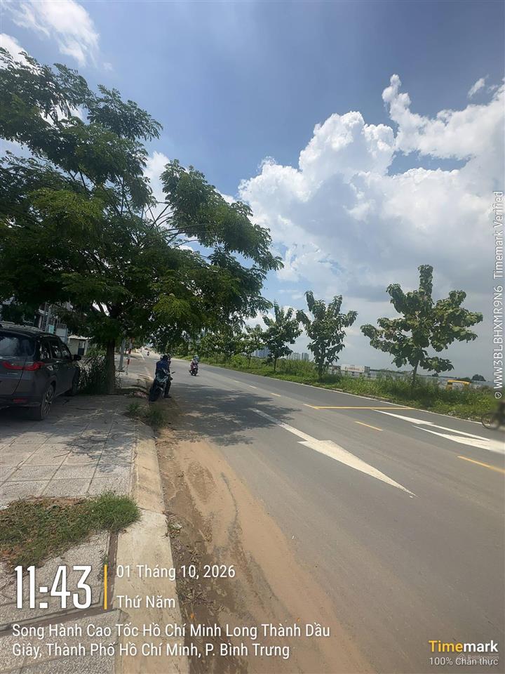 Cho thuê shophouse mt song hành cạnh lake view dt 7x22 giá thuê 100tr / tháng