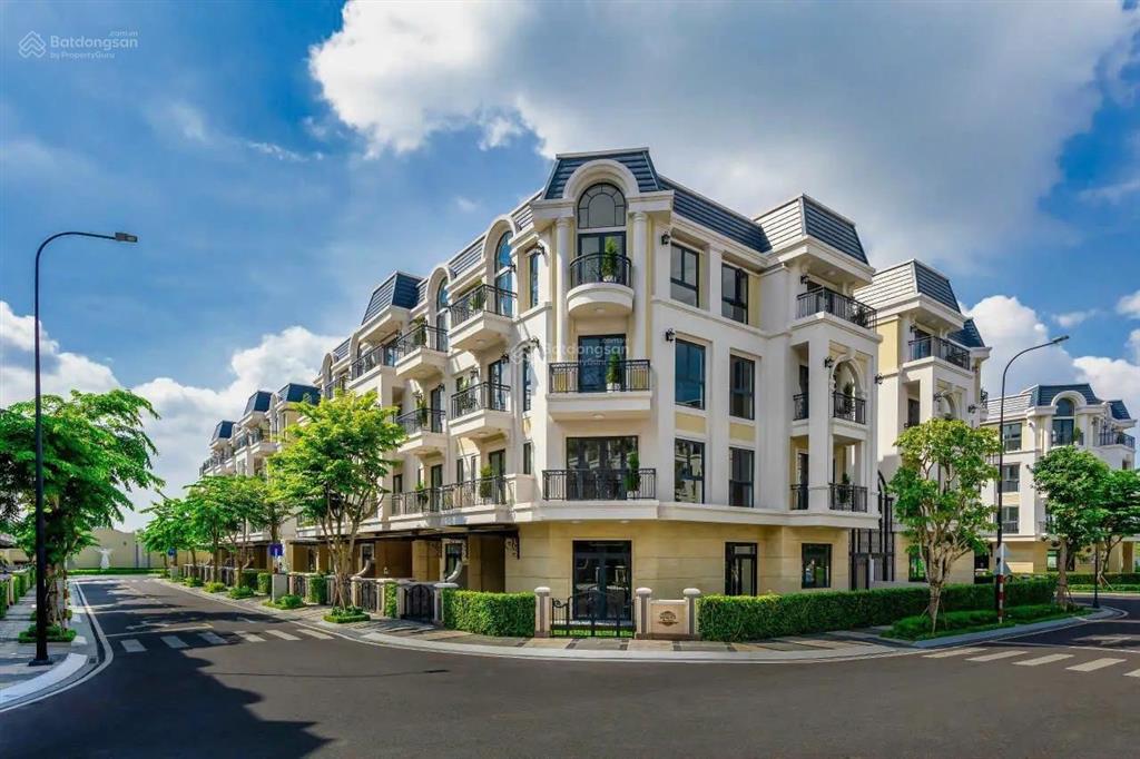Bán căn gốc classia dt 10x20.2 thiết kế 4 lầu gốc view cv giá tốt giá 28.9 tỷ hàng hiếm.