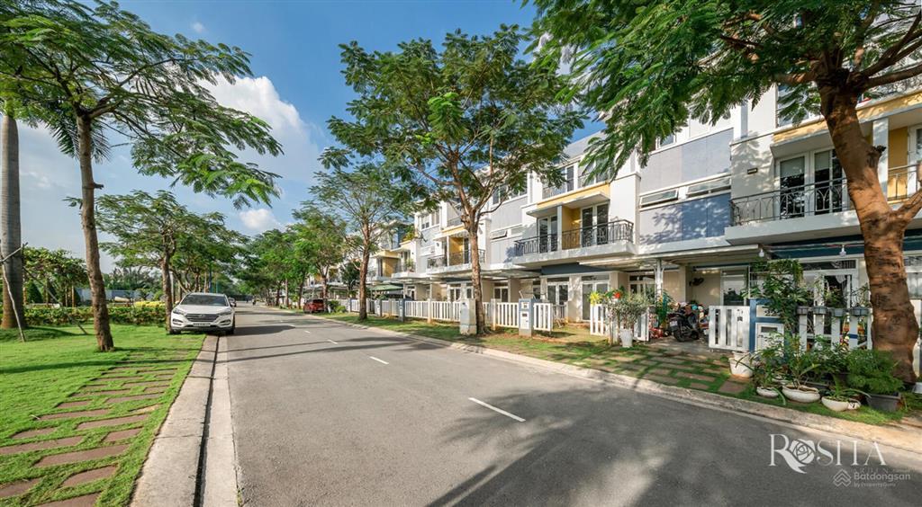 Bán gấp căn rosita dt 5x23.8m, giá 7.2 tỷ, sát giá ra nhanh.