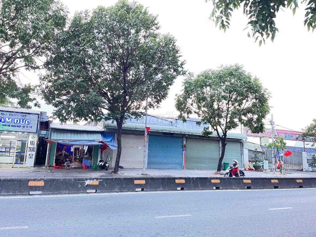 Cho thuê kho 8m x 12m.Mặt Tiền Đường Lê Thị Riêng.Phường  Thới An.Q12