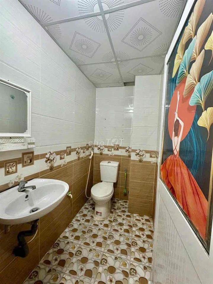 Cho thuê Nhà 4x20m.Xây 2 Tầng .Mặt Tiền Đường Lê Thị Riêng.P. Thới An