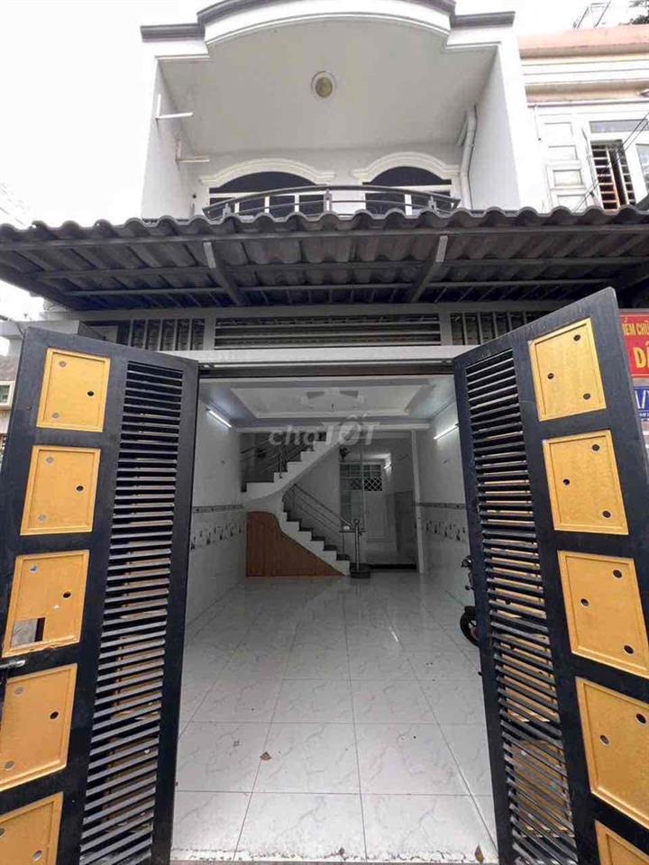 Bán Nhà vị trí siêu Đẹp Ngay trường học .4x13m.xây 2 Tầng hẻm 7m thông