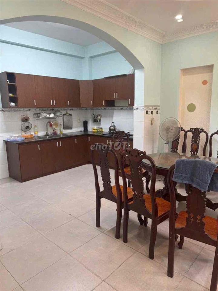 Cho thuê Biệt thự Đẹp 3 Tầng Góc 2 Mặt Tiền Gần chợ .P .Hiệp Thành.Q12