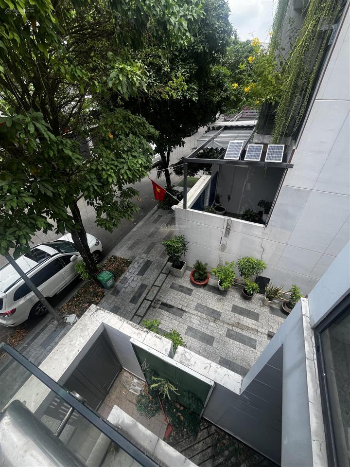 Nhà liền kề shophouse 5x20m, hầm + 4 lầu. đường lớn 16m sổ hồng, đang cho thuê 38tr/th có thang máy