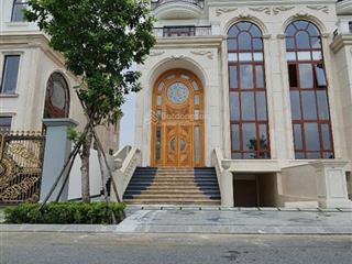 Biệt thự view sông sài gòn 230m2 hầm + 5 tầng có hồ bơi trên sân thượng. đối diện bến du thuyền