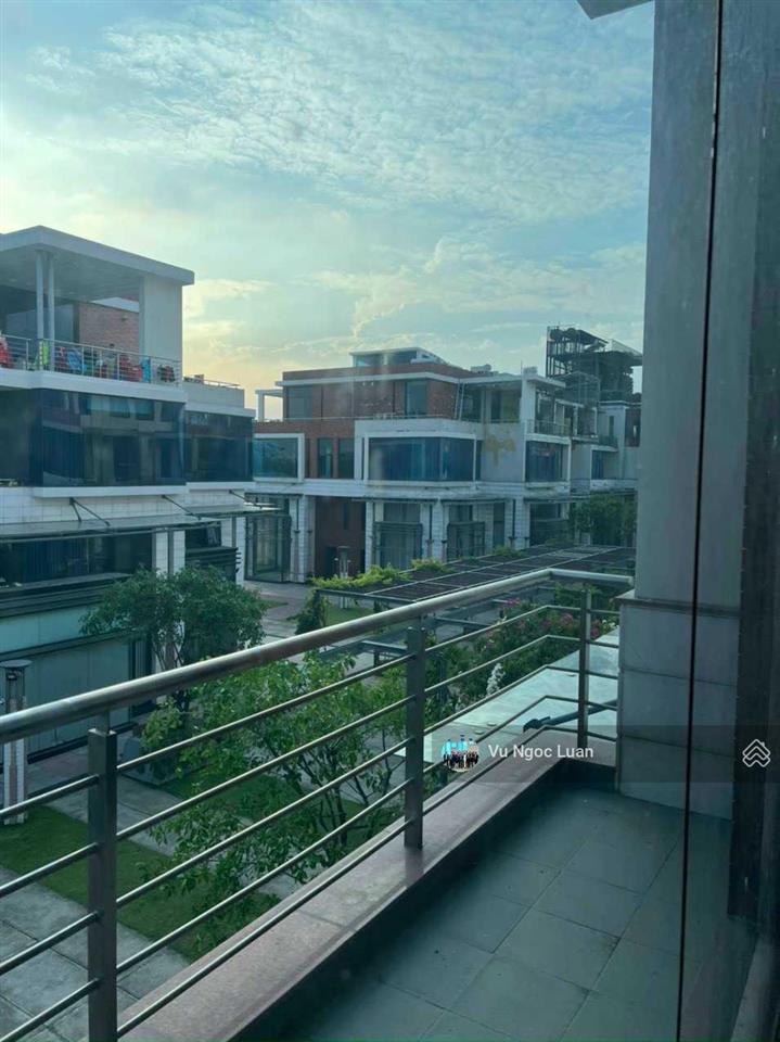 Biệt thự có hầm xe riêng đẳng cấp, biệt thự galleria 10x24,5m, giá 26 tỷ hoàn thiện 0901 319 ***