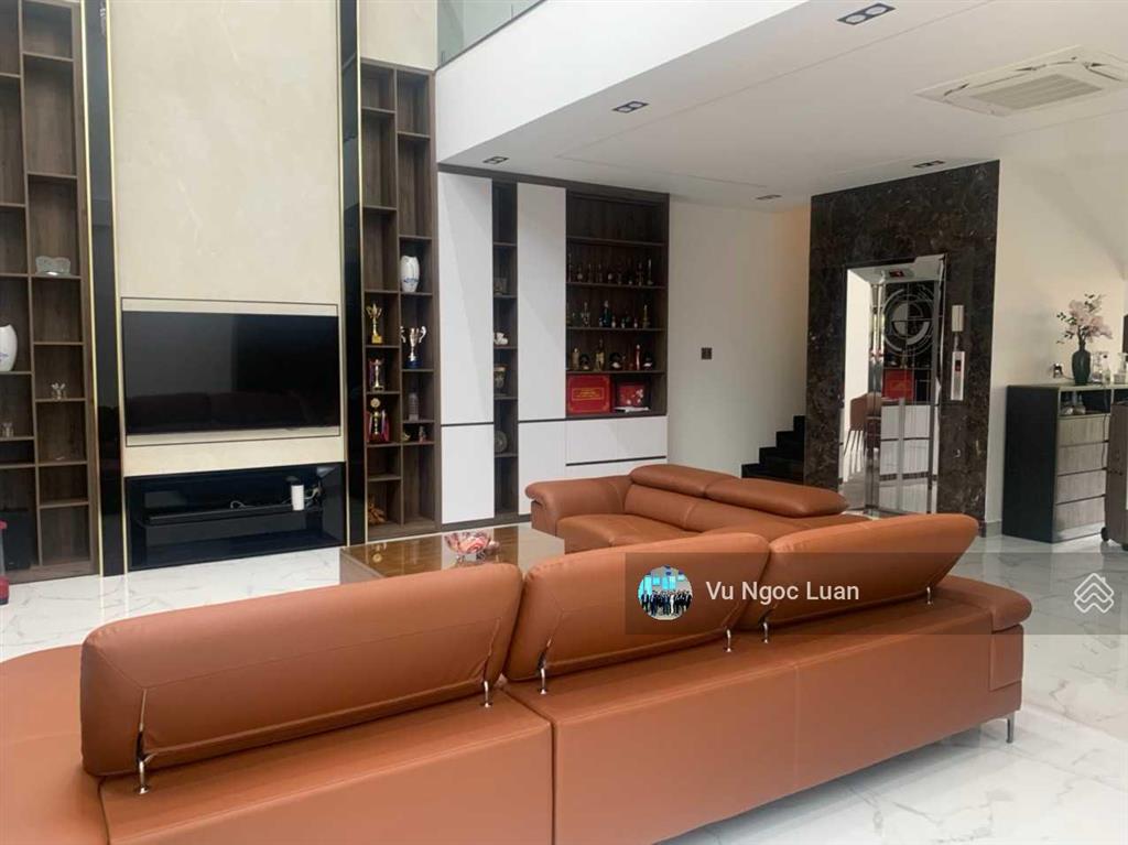 Biệt thự có hầm xe riêng đẳng cấp, biệt thự galleria 10x24,5m, giá 26 tỷ hoàn thiện 0901 319 ***