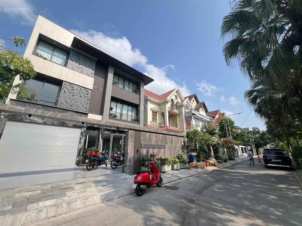 Bán gấp villa quận 7 khu tân quy đông 12mx20m 390m2 thiết kế 7 phòng full nội thất cao cấp