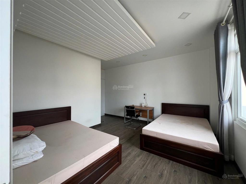 Cho thuê biệt thự 3 lầu sân thượng nội thất đầy đủ ở và văn phòng cty dài hạn