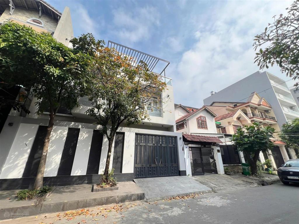 Cho thuê biệt thự 3 lầu sân thượng nội thất đầy đủ ở và văn phòng cty dài hạn