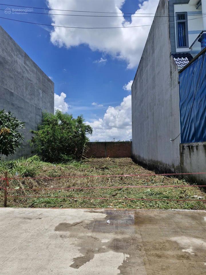 Bán lô đất đẹp 100m vuông thị trấn cần giuộc, cách chợ chỉ 700m, ô tô vào tận nơi