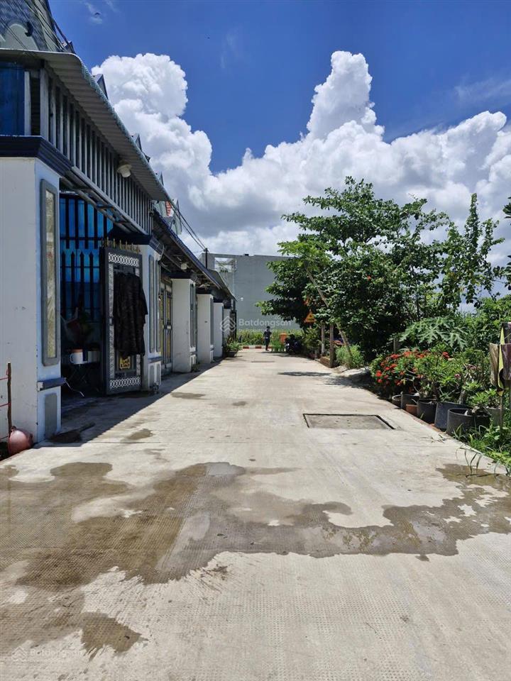 Bán lô đất đẹp 100m vuông thị trấn cần giuộc, cách chợ chỉ 700m, ô tô vào tận nơi