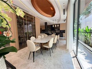 Biệt thự góc mỹ giang 1  phú mỹ hưng q7 tp. hcm.  0919 582 *** em tiên