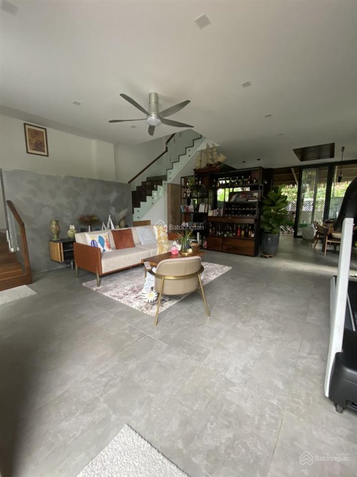Chính chủ bán căn biệt thự song lập mỹ kim, phú mỹ hưng, quận 7. dt đất 9,5* 19m,  0919 582 ***