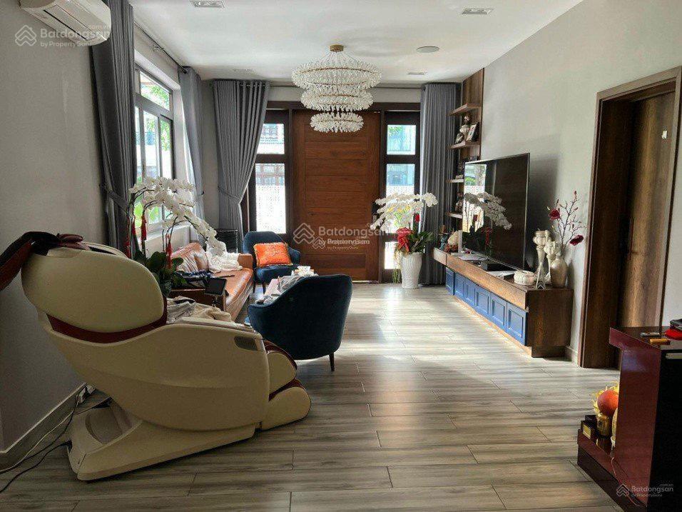 Cần tiền bán gấp căn biệt thự chuẩn resort 5 sao tại gia ngay giữa lòng đô thị phú mỹ hưng, q7