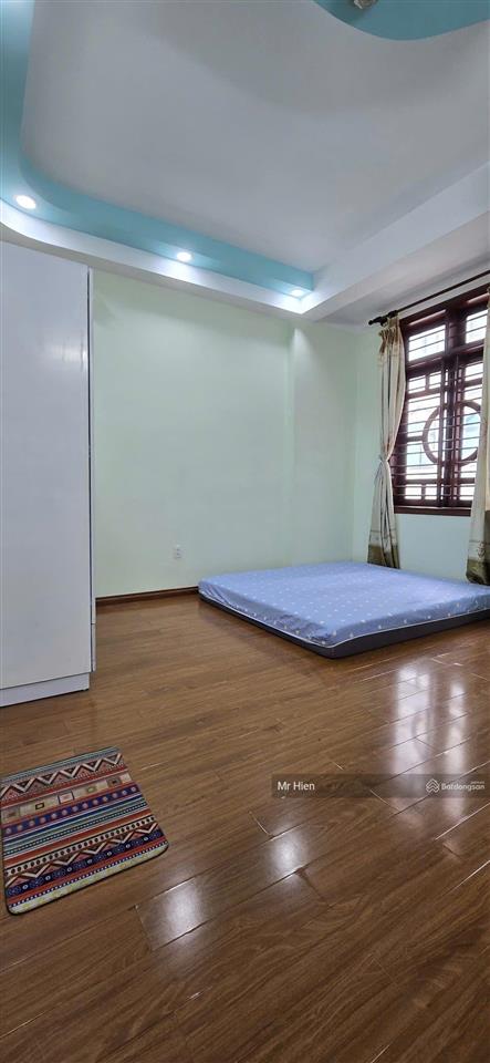 Cho thuê phòng giá rẻ, sạch đẹp, an ninh, gần trường đại học marketing, quận 7.  0987 899 ***