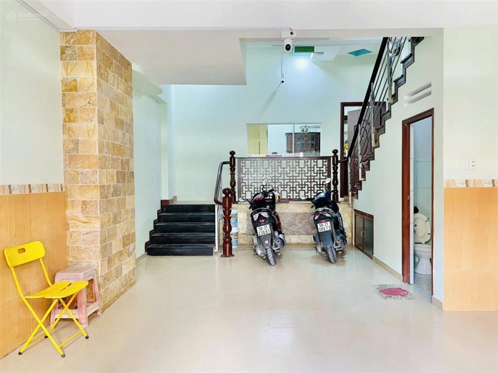 Cho thuê phòng 23m2 cạnh trường đại học marketing, gần kcx tân thuận, q7  0987 899 ***