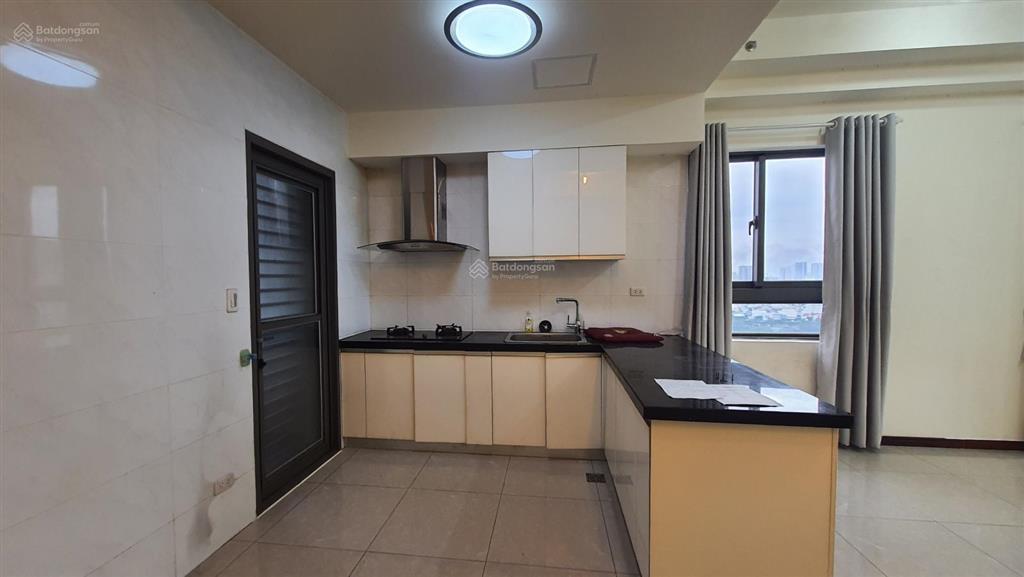 Cho thuê căn hộ docklands nhà trống 96m² căn góc.  0909 448 *** thu hiền.