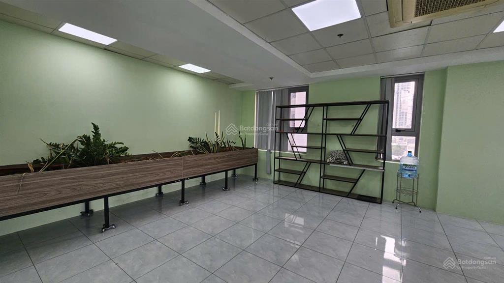 Văn phòng luxcity 528 huỳnh tấn phát 126m2 giá 18tr/tháng căn góc.  0909 448 *** thu hiền