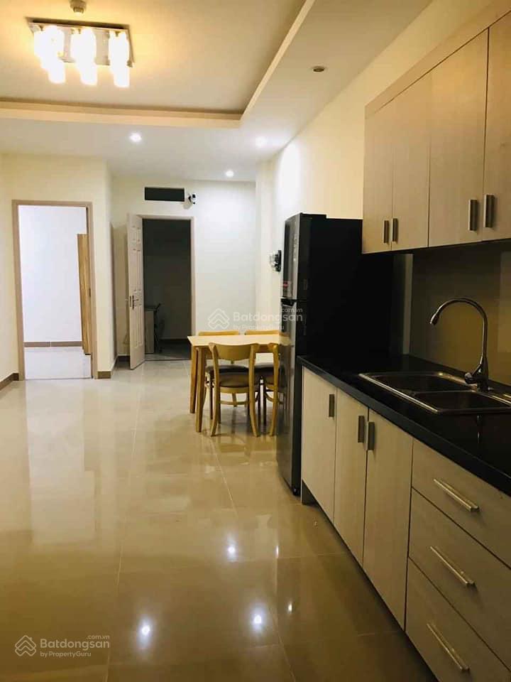 Căn hộ eratown đức khải 161m2 có nội thất giá thuê 14tr còn thương lượng. 0909 448 *** thu hiền