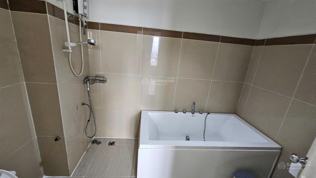 Cho thuê đa dạng nhiều căn hộ era town 161m2 nhà vừa sơn mới sạch sẽ.  0909 448 *** thu hiền