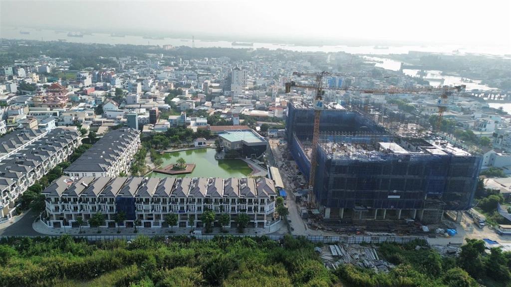Căn 2pn2wc dt 65m2 giá hời dự án. view trực diện hồ cảnh quan.  em 0909 920 ***