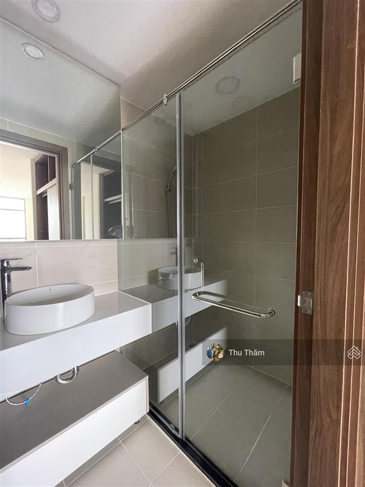 Cho thuê căn hộ 2pn de capella, căn góc nhà mới đẹp, nhận nhà ở ngay chỉ 15 triệu!  0908 155 ***