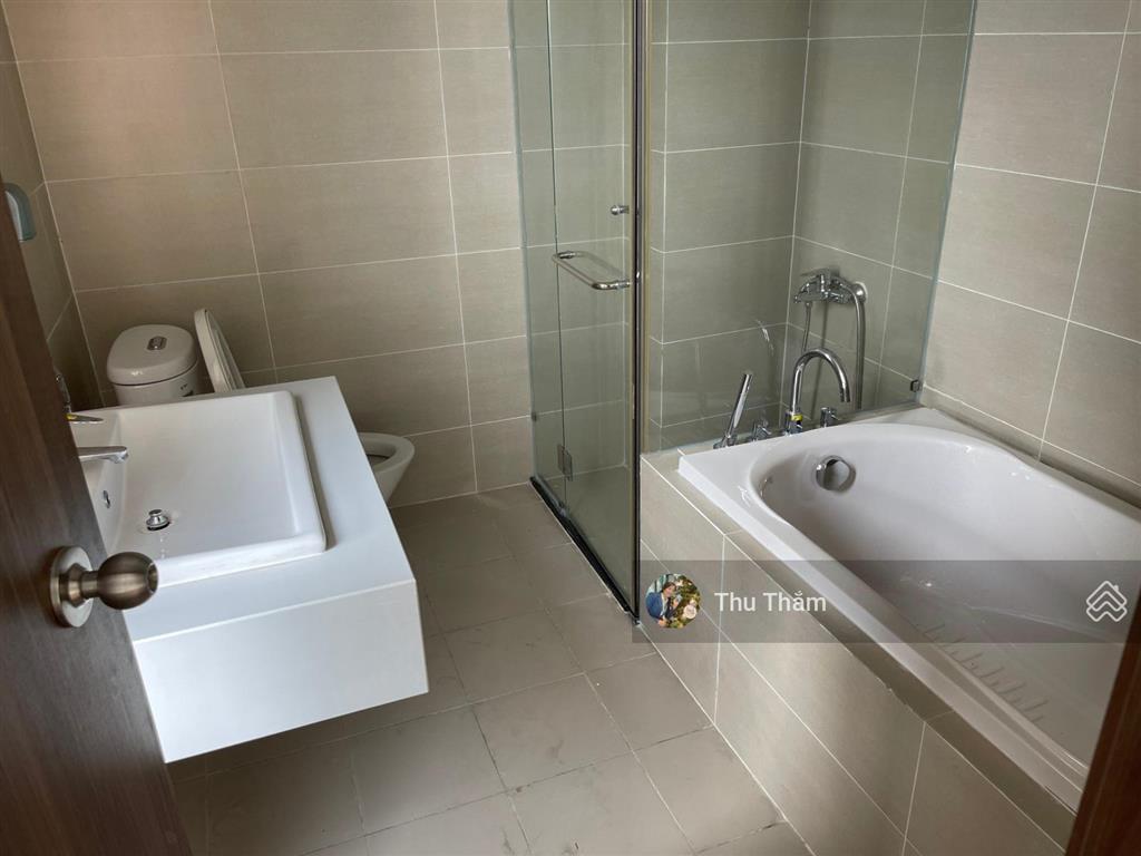 Cho thuê căn hộ 2pn de capella, căn góc nhà mới đẹp, nhận nhà ở ngay chỉ 15 triệu!  0908 155 ***