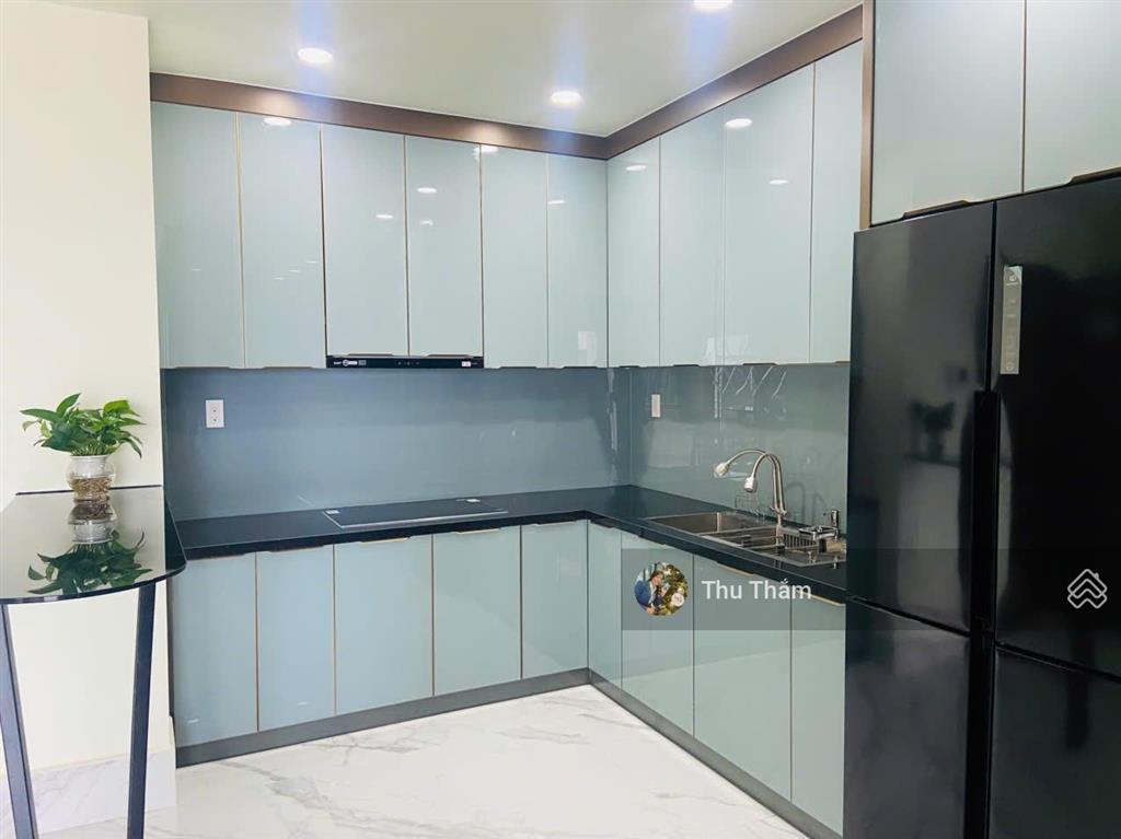 Bán căn hộ 2 phòng ngủ 74m2, nhà full nội thất, mới đẹp,  0908 155 ***