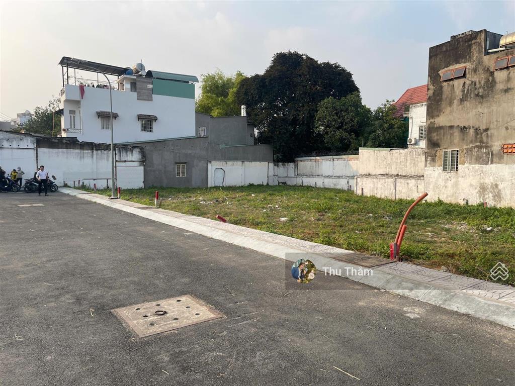 Bán đất nền dự án hoàng gia luxury ii, 80m2, giá 8,7 tỷ, sổ hồng riêng  0908 155 ***