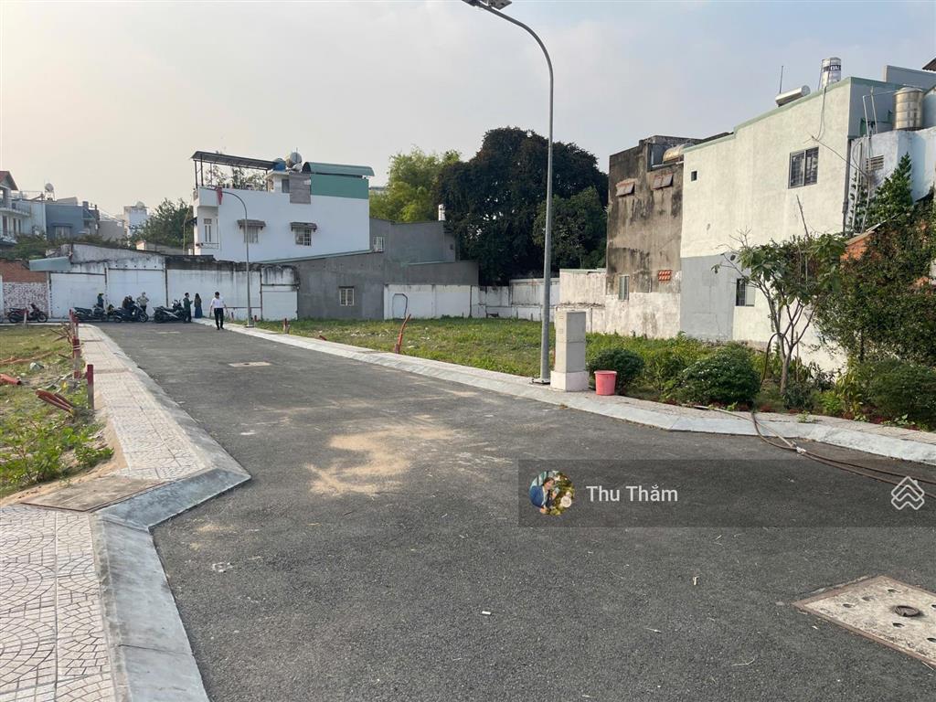 Bán đất nền dự án hoàng gia luxury ii, 80m2, giá 8,7 tỷ, sổ hồng riêng  0908 155 ***