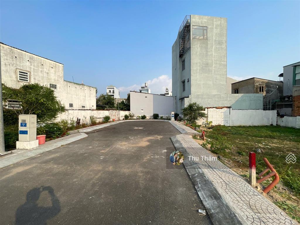 Bán đất nền dự án hoàng gia luxury ii, 80m2, giá 8,7 tỷ, sổ hồng riêng  0908 155 ***