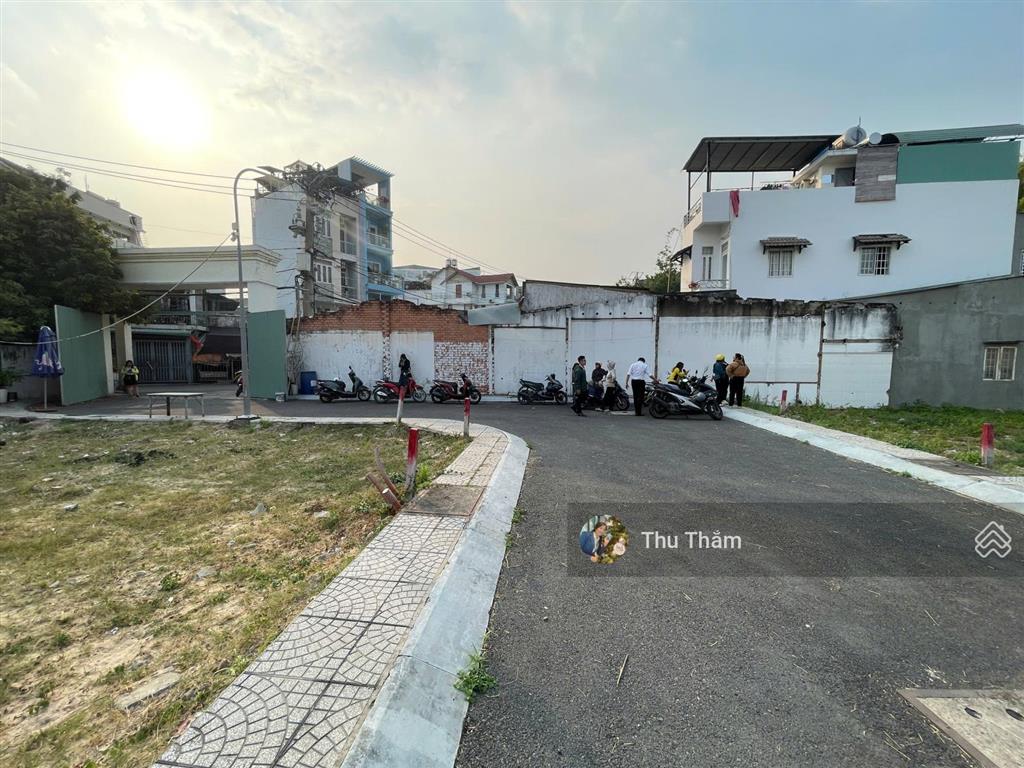 Bán đất nền dự án hoàng gia luxury ii, 80m2, giá 8,7 tỷ, sổ hồng riêng  0908 155 ***