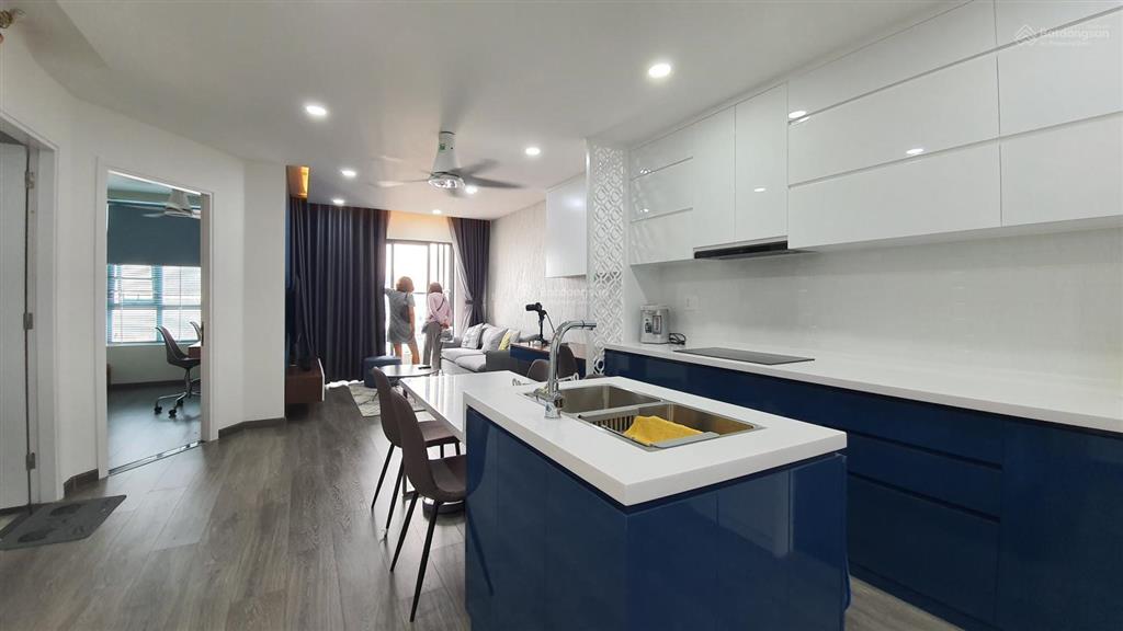 Bán căn hộ 2 phòng ngủ, full nội thất nhà mới đẹp, 89m2, giá 8 tỷ,  0908 155 ***