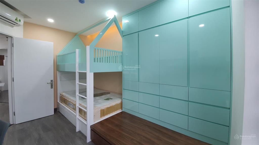 Bán căn hộ 2 phòng ngủ, full nội thất nhà mới đẹp, 89m2, giá 8 tỷ,  0908 155 ***