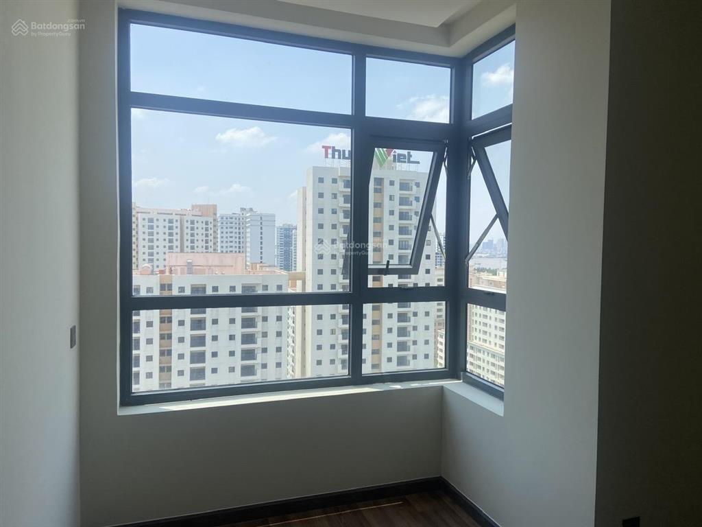 Bán căn hộ 3 phòng ngủ de capella, nhà full nội thất, đã có sổ hồng, view bitexco, landmark !