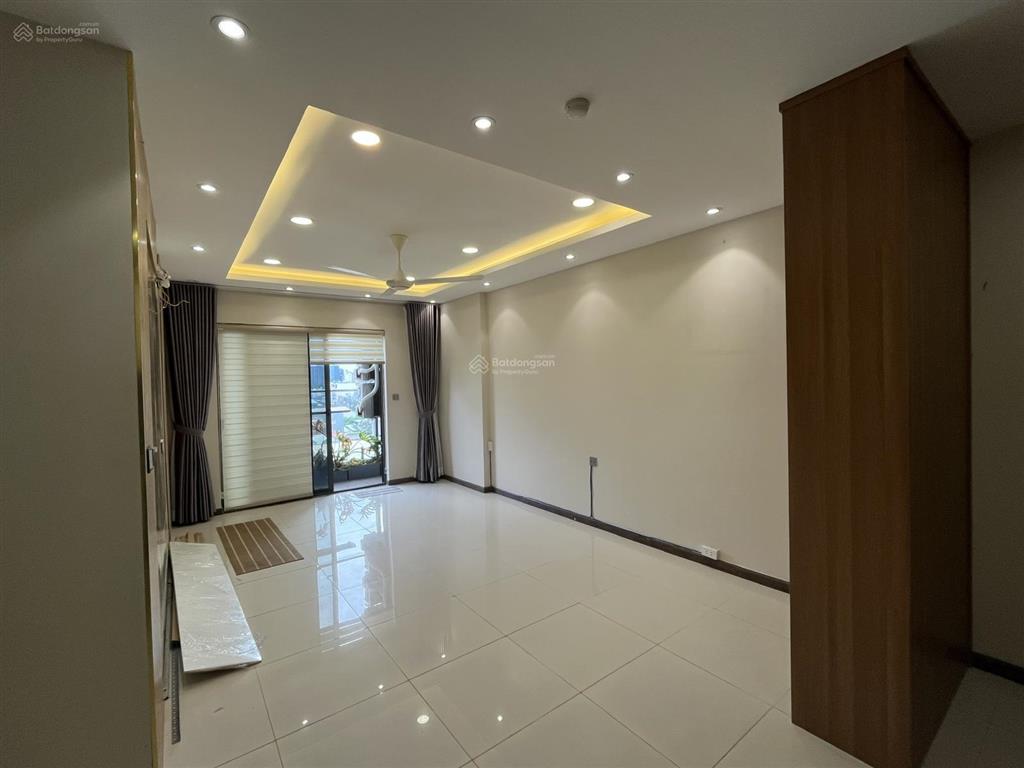 Bán căn hộ 3pn, 95m2 full nội thất, đã có sổ hồng  0908 155 ***