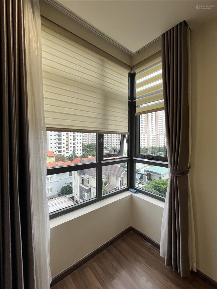 Bán căn hộ 3pn, 95m2 full nội thất, đã có sổ hồng  0908 155 ***