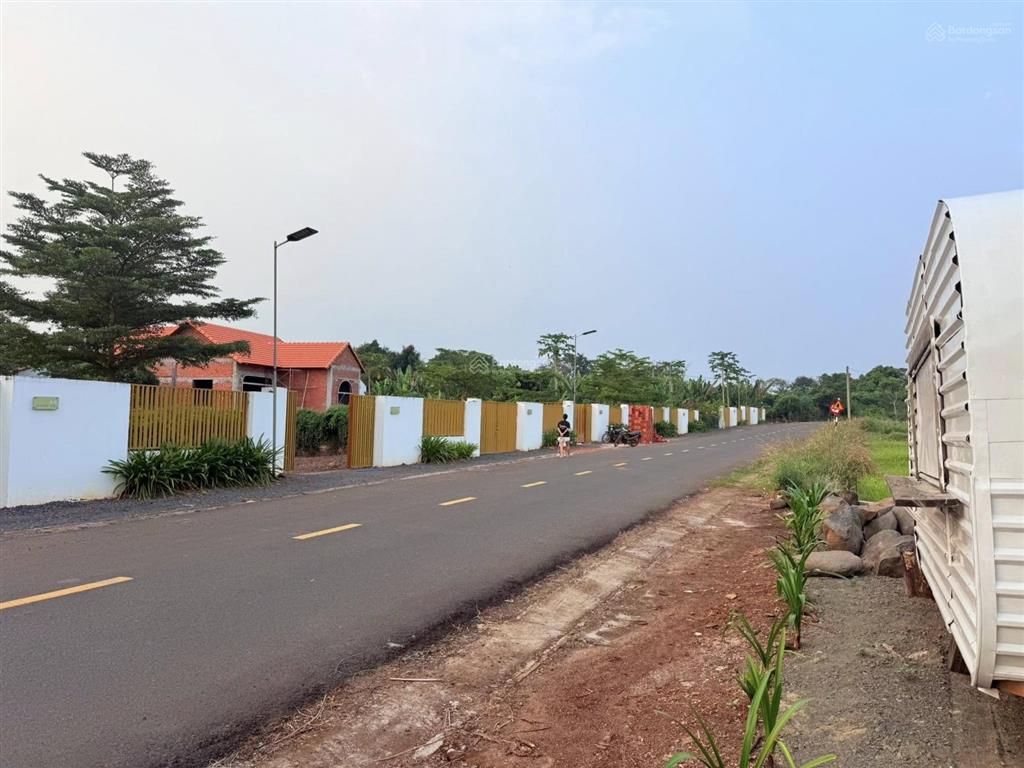 Bán nền đất 400m2, sổ hồng riêng tại xã long tân, đất đỏ giá 3,33 tỷ  0908 155 ***