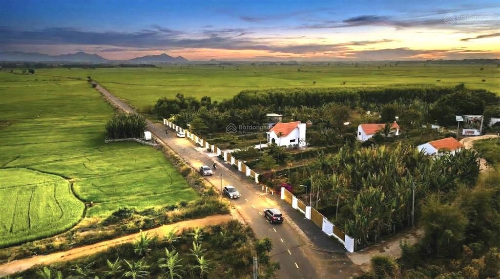 Bán nền đất 400m2, sổ hồng riêng tại xã long tân, đất đỏ giá 3,33 tỷ  0908 155 ***
