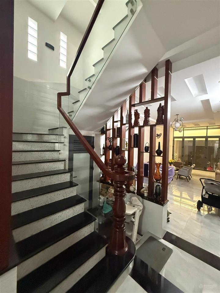 Bán nhà mặt tiền 256 tân hòa đông, bình tân, nhà mới đẹp, giá 12,6 tỷ  0908 155 ***