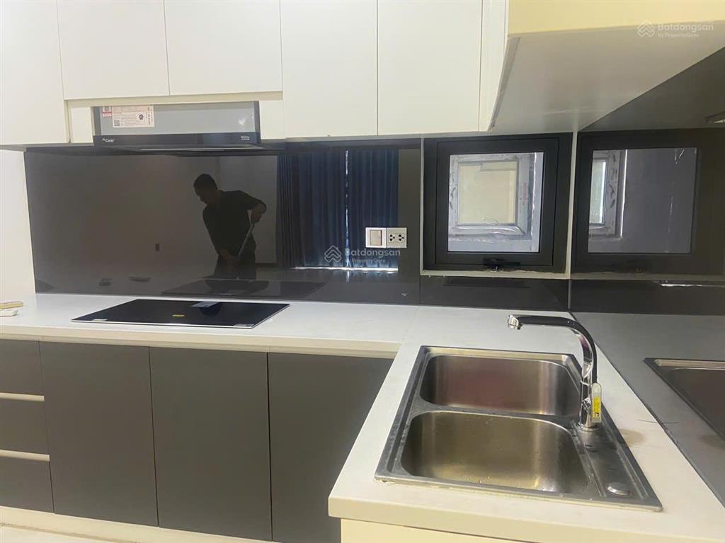 Cho thuê căn hộ 3 phòng ngủ de capella, 95m2, nhà cơ bản giá 19 triệu  0908 155 ***