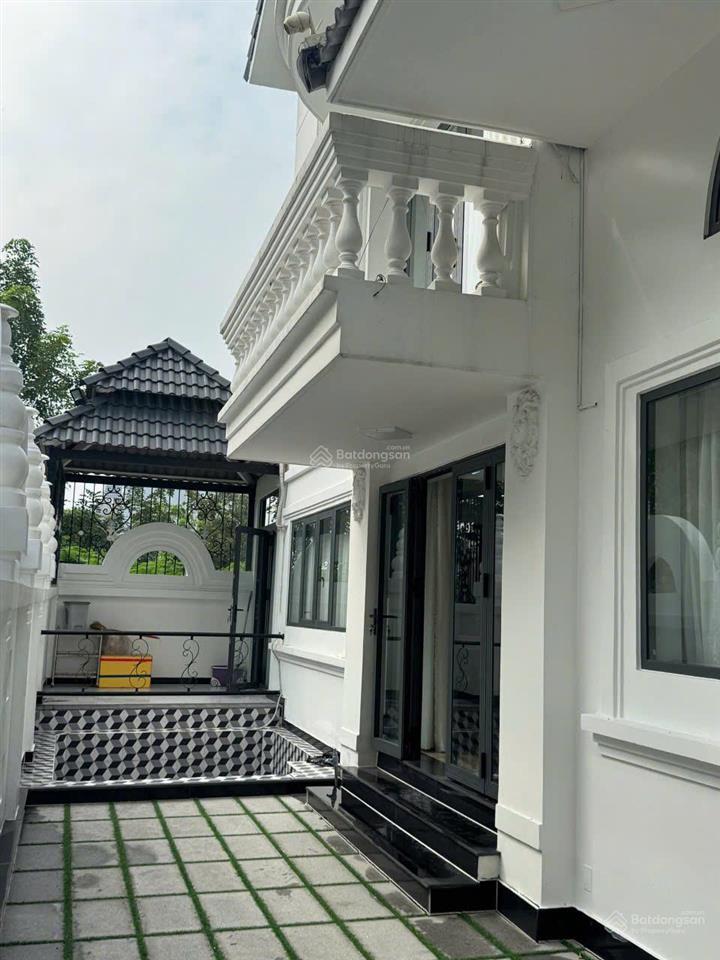 Bán biệt thự kdc 13e làng việt kiều, xã bình hưng, hồ chí minh, 203m2, căn góc!  0908 155 ***