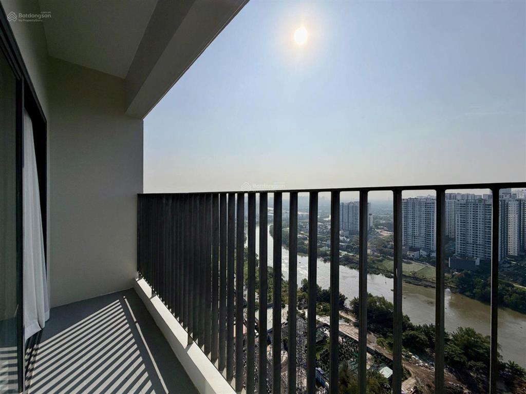Bán căn hộ lavida plus đường nguyễn văn linh, phường tân hưng, quận 7, 96m2, full nội thất, 6,4 tỷ.
