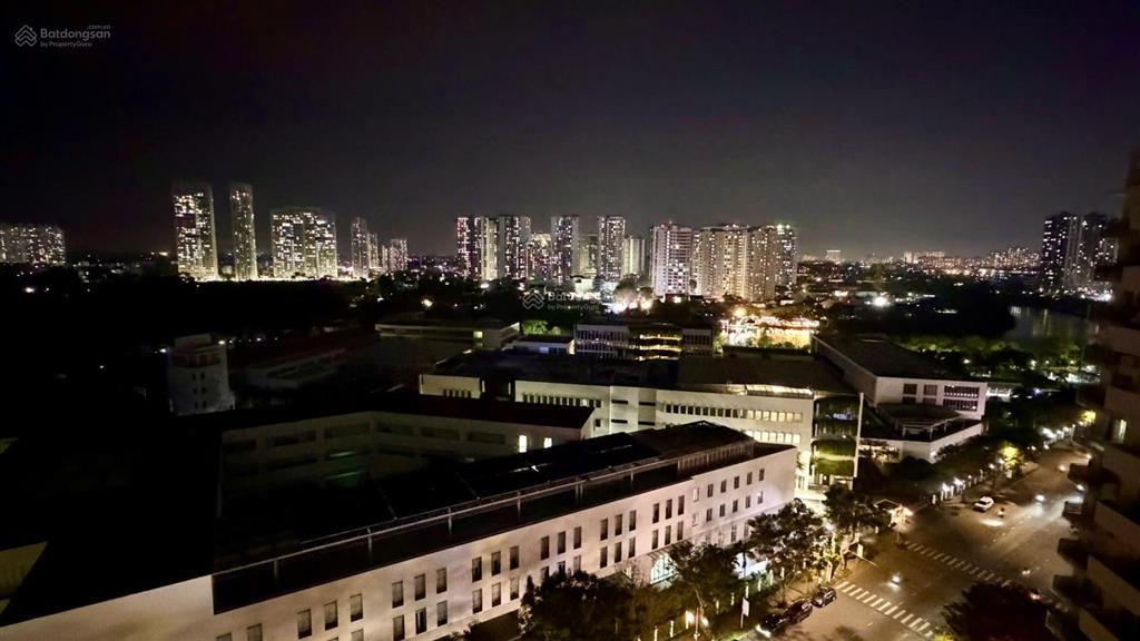 Bán gấp căn hộ cao cấp happy valley dt 135m2 giá 9,9 tỷ.  0918 622 ***