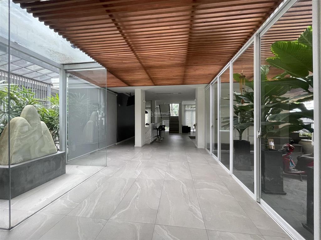 Bán gấp biệt thự 2 tầng, 6pn, 6vs, 496m² tại phú mỹ hưng, q7, 150 tỷ vnd